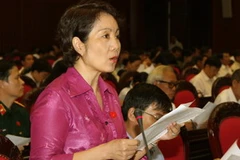 Đại biểu Quốc hội thành phố Hà Nội Đặng Huyền Thái phát biểu ý kiến. (Ảnh: Nguyễn Dân/TTXVN)