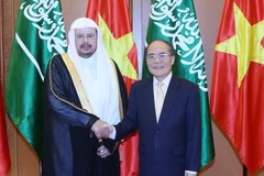 Chủ tịch Quốc hội Nguyễn Sinh Hùng đón và hội đàm với Chủ tịch Quốc hội Vương quốc Saudi Arabia Abdullah Bin Mohammed Bin Ibrahim Al-Sheikh. (Ảnh: Nhan Sáng/TTXVN)