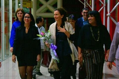 Tổng giám đốc UNESCO tại sân bay quốc tế Jose Marti. (Nguồn: ACN)