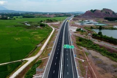 Cao tốc Vân Đồn-Móng Cái. (Ảnh: Huy Hùng/TTXVN)