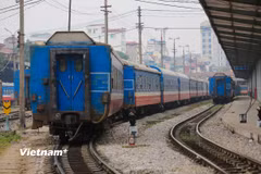 Ngành đường sắt áp dụng chính sách giảm giá vé dành cho học sinh, sinh viên. (Ảnh: Minh Sơn/Vietnam+)