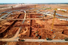 Thi công hạng mục nhà ga tại Cảng Hàng không Quốc tế Long Thành. (Ảnh: PV/Vietnam+)