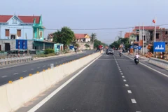 Một tuyến đường địa phương nối với cao tốc được nâng cấp, mở rộng. (Ảnh: Việt Hùng/Vietnam+)