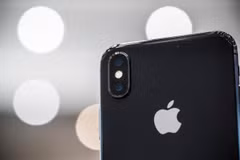 Điện thoại iPhone X. (Nguồn: Cnet)