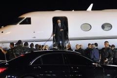 Thủ tướng Liban Saad al-Hariri tới sân sân bay quốc tế Beirut ngày 21/11. (Nguồn: AFP/TTXVN)