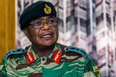 Tư lệnh quân đội Zimbabwe Constantino Chiwenga. (Nguồn: AFP)