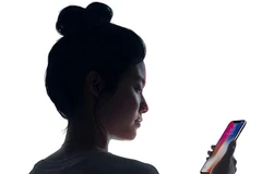 Ảnh quảng cáo tính năng Face ID trên iPhone X. (Nguồn: Apple)