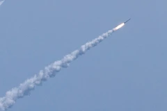 Tên lửa hành trình Kalibr được phóng từ tàu ngầm. (Nguồn: Bộ Quốc phòng Nga/Sputnik)