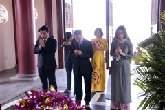 Míttinh kỷ niệm 130 năm ngày sinh Chủ tịch Hồ Chí Minh tại Lào