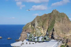 Lực lượng vũ trang Hàn Quốc tập trận bảo vệ quần đảo Dokdo tranh chấp với Nhật Bản, ngày 25/8/2019. (Ảnh: YONHAP/TTXVN)