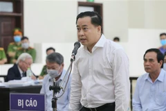 Bị cáo Phan Văn Anh Vũ khai báo trước tòa. (Ảnh: Doãn Tấn/TTXVN)