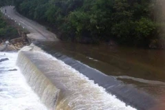 Lào Cai: Bất cẩn khi qua đập tràn, một thanh niên bị lũ cuốn mất tích