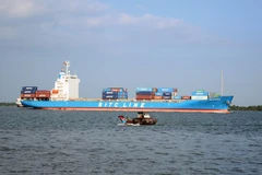 Bộ Giao thông Vận tải cũng nghiên cứu phát triển phương tiện thủy nội địa chuyên dùng, chở container phù hợp với đặc thù kết cấu hạ tầng đường thủy nội địa theo từng khu vực. (Ảnh: Việt Hùng/Vietnam+)