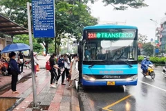 Xe buýt Hà Nội có bước chuyển biến mạnh mẽ, hút khách trở lại
