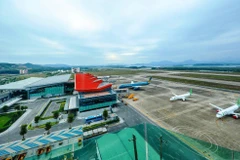 Máy bay tại Cảng hàng không quốc tế Vân Đồn. (Ảnh: PV/Vietnam+)