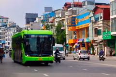 Tuyến buýt điện E09 của Vinbus đã đưa vào vận hành, khai thác tại thành phố Hà Nội. (Ảnh: CTV/Vietnam+)