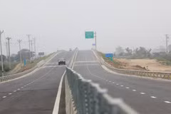 Cao tốc Cao Bồ-Mai Sơn có quy mô 4 làn xe, vận tốc thiết kế 80km/giờ. (Ảnh: Việt Hùng/Vietnam+)