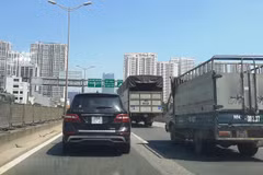Phương tiện lưu thông trên tuyến đường Vành đai của Hà Nội. (Ảnh: Việt Hùng/Vietnam+)