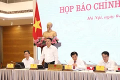 Thứ trưởng Bộ Tài chính Nguyễn Đức Chi tại phiên họp báo do Văn phòng Chính phủ tổ chức vào chiều 4/11. (Ảnh: PV/Vietnam+)