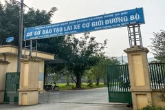 Cổng Trung tâm đào tạo và sát hạch lái xe cơ giới đường bộ. (Ảnh: Thanh Hải/TTXVN)