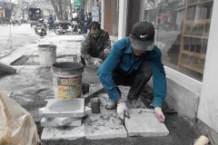 Hà Nội tạm dừng thi công đào đường, vỉa hè trong dịp nghỉ lễ 30/4. (Ảnh: Mạnh Khánh/TTXVN)