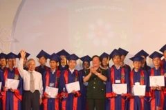 Tại lễ trao giải Hoa Trạng Nguyên 2010 (ảnh: Nguyễn Anh/Vietnam+)