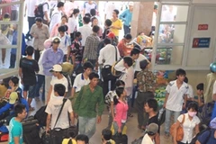 Khung cảnh tại bến xe chiều ngày 10/7/2010. (Ảnh: Sơn Bách/Vietnam+)