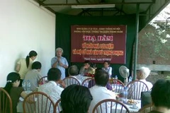 Buổi tọa đàm về Ngôi nhà lưu niệm và mộ phần của nhà văn Vũ Trọng Phụng.( Ảnh: Nguyễn Anh/VietNam+)