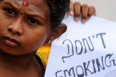 Hút thuốc thụ động phá hủy các động mạch của trẻ em