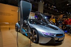 Nhu cầu tăng, BMW muốn xây thêm nhà máy mới