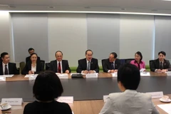 Đoàn Mặt trận Tổ quốc Việt Nam làm việc tại Singapore