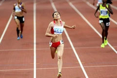 Vận động viên Nguyễn Thị Huyền đoạt huy chương vàng tại SEA Games 28. (Ảnh: Quốc Khánh/TTXVN)