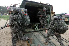 Binh sỹ Hàn Quốc tham gia tập trận. (Ảnh: Yonhap/TTXVN)