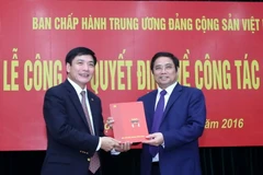 Ông Bùi Văn Cường nhận nhiệm vụ Bí thư Đảng đoàn Tổng Liên đoàn Lao động Việt Nam. (Ảnh: Phương Hoa/TTXVN)