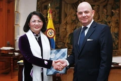 Phó Chủ tịch nước Đặng Thị Ngọc Thịnh có cuộc gặp làm việc với Phó Tổng thống Colombia Germán Vargas Lleras. (Ảnh: Lâm Khánh/TTXVN)