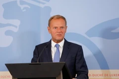 Chủ tịch Hội đồng châu Âu Donald Tusk phát biểu trong cuộc họp báo ở Luxembourg ngày 1/9 vừa qua. (Ảnh: EPA/TTXVN)