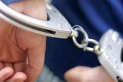 Công an Nam Từ Liêm tạm giữ đối tượng mang súng trái phép