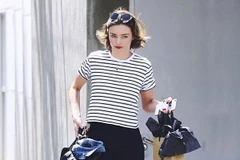 Bốn mẫu áo phông nổi bật vì sự đơn giản mà các quý cô cần có