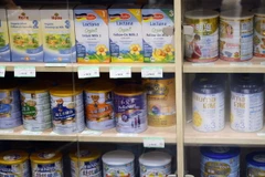 Sữa bột cho trẻ sơ sinh. (Ảnh: AFP/TTXVN)