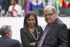 Ngoại trưởng Venezuela Delcy Rodriguez và Đại sứ Venezuela tại OAS Bernardo Alvarez tại Đại hội lần thứ 46 của OAS tại Santo Domingo, Cộng hòa Dominica, ngày 14/6 vừa qua. (Nguồn: AFP)