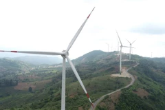 Dự án điện gió đã đi vào hoạt động ở huyện miền núi Hướng Hóa, tỉnh Quảng Trị. (Ảnh: Nguyên Lý/TTXVN)