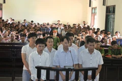 Hà Tĩnh: Xét xử 7 đối tượng côn đồ dùng súng bắn chết người