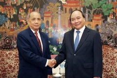 Phó Thủ tướng tiếp Đoàn UBTW Mặt trận Lào xây dựng đất nước