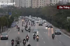 Không xảy ra tắc nghẽn vào giờ tan tầm ngày làm việc cuối. (Ảnh: Minh Hiếu/Vietnam+)