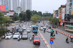 Đường Láng tại thời điểm 7 giờ 40 phút không xảy ra tắc đường. (Ảnh: Hoài Nam/Vietnam+)