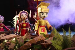 Có gì đặc biệt ở tour Hoàng thành Thăng Long dành cho khách quốc tế? (Ảnh: Minh Anh/Vietnam+)