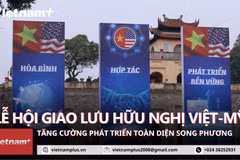 Lễ hội Giao lưu Hữu nghị Hoa Kỳ-Việt Nam thu hút đông đảo khách tham quan