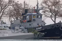 Tàu hải quân Ukraine bị bắt giữ tại cảng Kerch, Crimea, Nga ngày 26/11/2018. (Ảnh: AFP/ TTXVN)