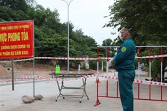 Chốt phong tỏa khu dân cư phường 1, thành phố Tuy Hòa, Phú Yên. (Ảnh: Phạm Cường/TTXVN)