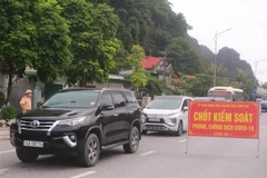 Một chốt kiểm soát phòng, chống dịch COVID-19. (Ảnh: Thanh Vân/TTXVN)